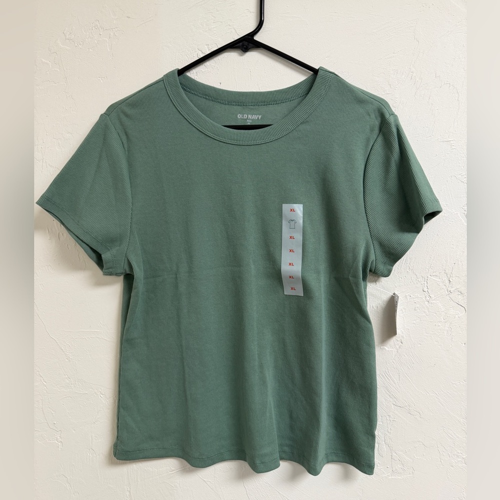 Old Navy Women's Sage Green Short Sleeve Crew Tee